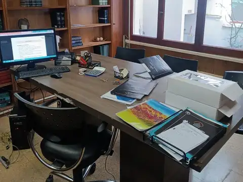 Oficina en Alquiler al Este