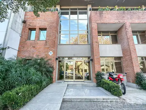 Excelente Edificio de Oficinas en Venta con Rta.  - 1400 m² de alfombra- San Isidro