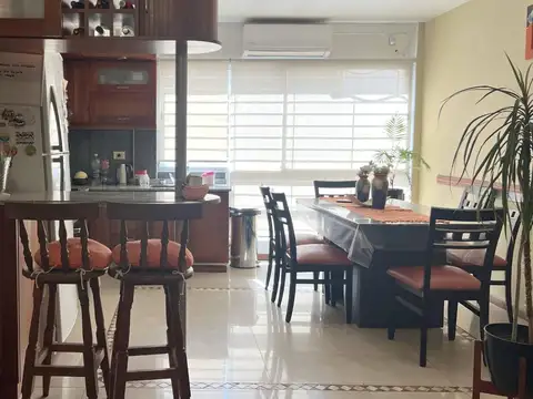 Depto Tipo Casa en Venta en Monte Castro, USD 180.000