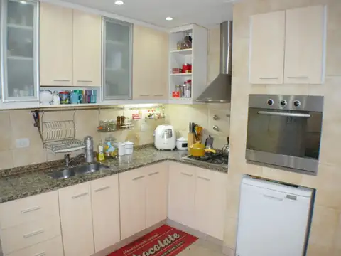 Depto Tipo Casa en Venta en San Nicolás, USD 225.000
