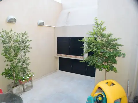 Depto Tipo Casa en Venta 50 años