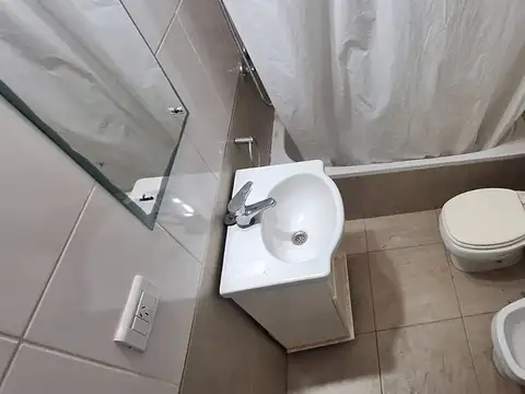 ALQUILER MONOAMBIENTE CON BALCON EN BALVANERA