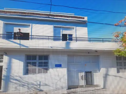 EXCELENTE GALPON .  DOBLE FRENTE , ESTADO IMPECABLE