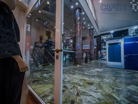 Local de 35m2 en 3 niveles en  Belgrano en Galería Rio de la Plata