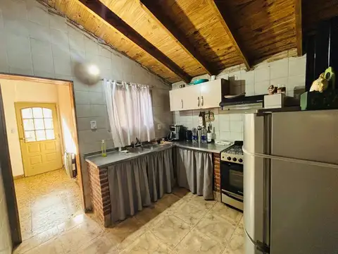 Casa 4 ambientes con 1 baño