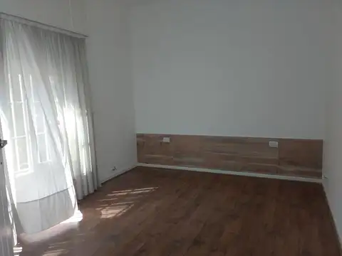 Depto Tipo Casa en Alquiler de 2 ambientes