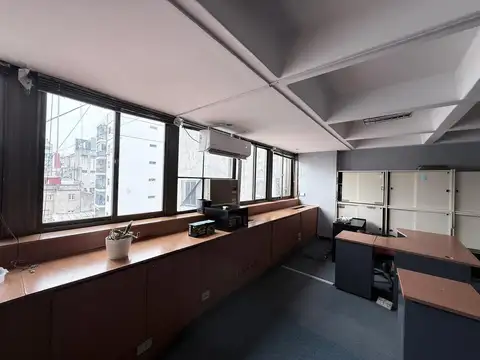 VENTA TERRENO Edificio en Block de Garage y Oficinas sobre Av. Córdoba 1800 - Ideal Inversión y Reno