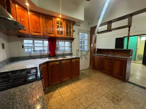 Alquiler Casa PH Caseros 4 Ambientes Sin Expensas  