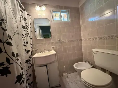 Depto Tipo Casa 4 ambientes con 2 baños
