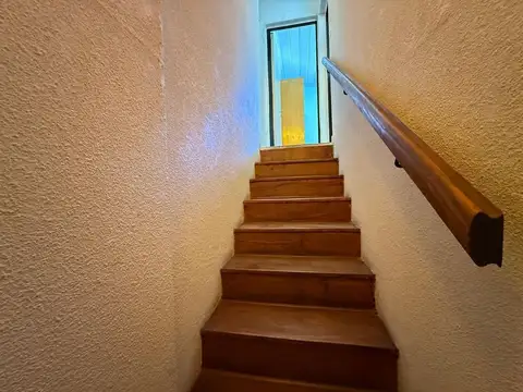 Depto Tipo Casa en Venta 90 años