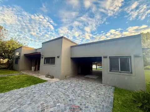 VENDIDA· Casa 4 ambientes · con hidromasaje · apta crédito · Parque Sakura