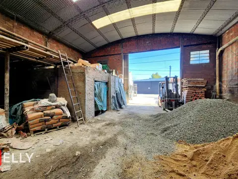 Galpon en Venta 55  mts Fondo
