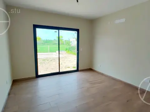 Casa en venta de 4 ambientes con pileta en Acacias Puertos Escobar