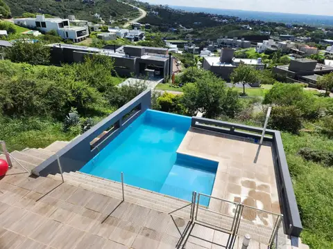 Casa en Alquiler al Oeste