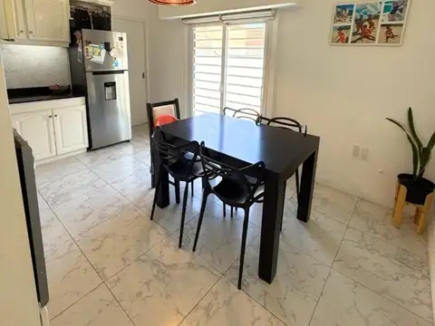 PH tipo casa 4 Ambientes en venta en Lanusita