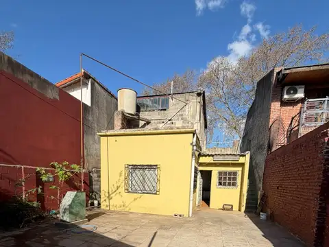 Caseros 100