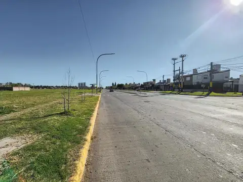 Terreno en Venta 20  mts Fondo