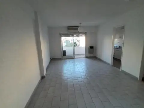 Monoambiente  en Abasto - Super luminoso - Cerca de medios de transportes.