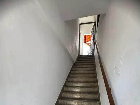 INCA 3100, Piso 1