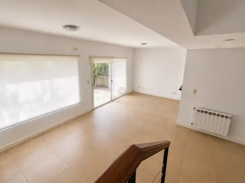 Casa en Alquiler en Boulevard Del Sol, $ 1.500.000