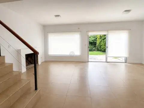 Casa Dúplex  en Alquiler en Boulevard del Sol, Pilar, G.B.A. Zona Norte