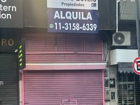 LOCAL EN LA MEJOR CUADRA COMERCIAL. DONDE EL ÉXITO ESTÁ ASEGURADO. RODEADO DE PRIMERAS MARCAS Y GRAN CIRCULACIÓN PEATONAL.