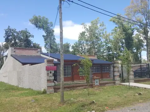 Quinta en Venta con 3 cocheras