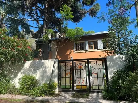 Casa en alquiler de dos dormitorios, City Bell