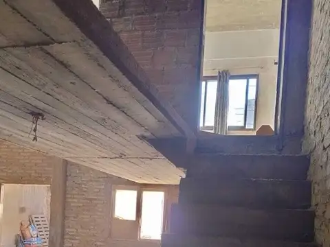 Galpón con entre piso