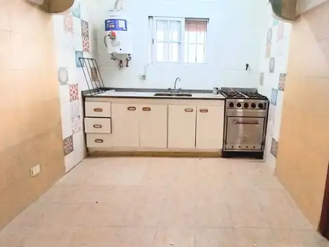 Avenida Hipólito Yrigoyen 3800