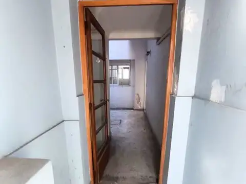 Avenida Hipólito Yrigoyen 3800