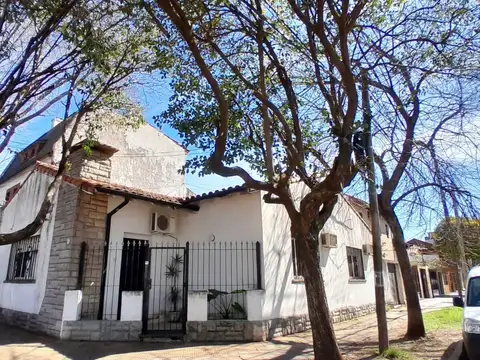 Fermín F. Amador al 2200