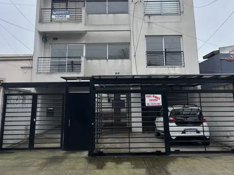 Zapiola 100, Piso 1