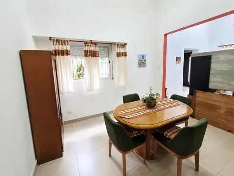 Casa en Venta en Villa del Parque, USD 210.000