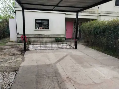 Duplex en venta en Villa Elisa