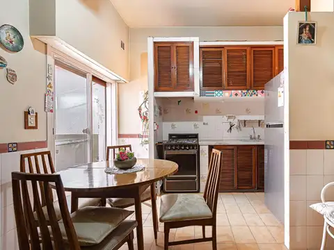 Casa 3 ambientes con 2 baños