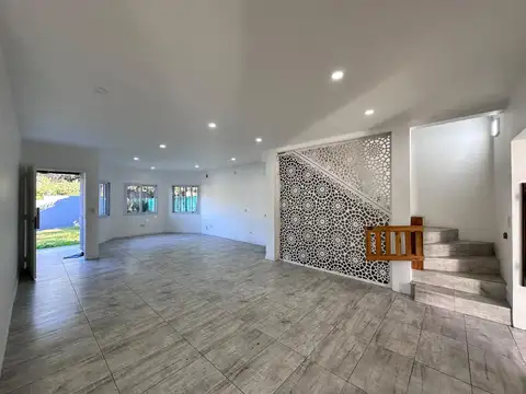 Casa 5 ambientes con 2 baños