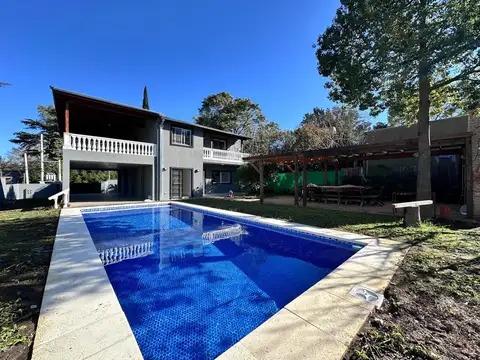 7 AMB | 2 BAÑOS | PISCINA | QUINCHO | COCHERA 3 AUTOS