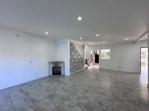Casa en Alquiler de 4 dormitorios