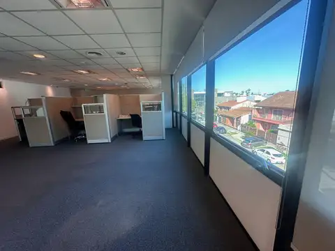 Oficina en Alquiler al Este