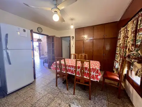 Casa en Venta 4dor + Dpto. Quincho, cochera p/3