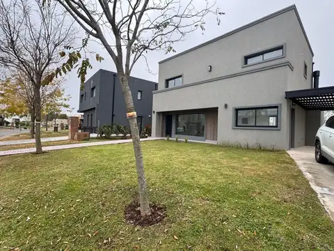 Casa en Alquiler en San Pablo, USD 1.490