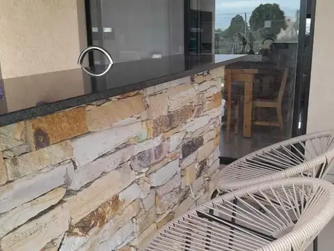 Casa en Alquiler en San Sebastián, USD 1.800