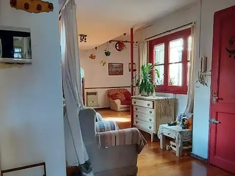 Depto Tipo Casa en Venta de 5 ambientes