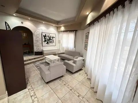 CASA LOTE PROPIO 4 AMBIENTES CON PATIO, TERRAZA Y COCHERA