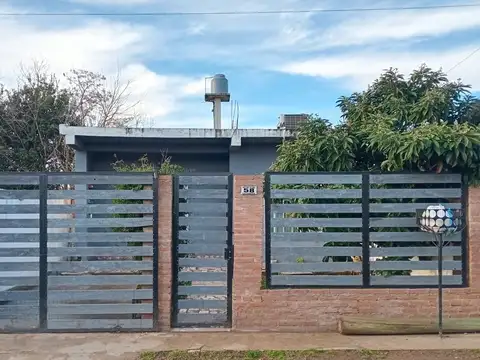 CASA EN VENTA JOSE C PAZ 3 AMBIENTES CON GALPON