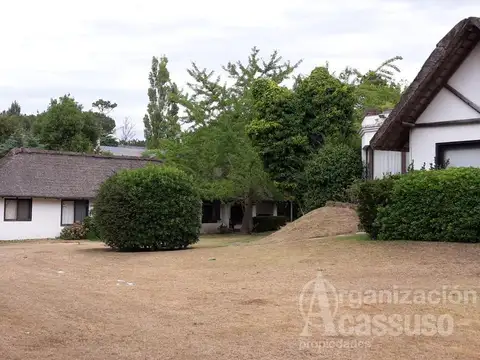 Punta del Este - Casa Venta - 3 dorm en suites - piscina - jardin - Barbacoa