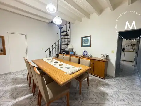 Depto Tipo Casa en Venta de 5 ambientes