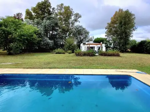 Casa de campo en complejo de chacras ARECO