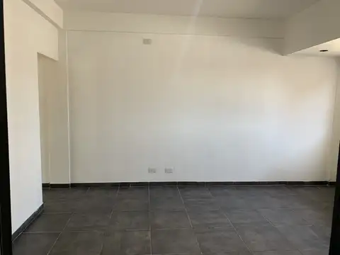 CHARLONE 200, Piso 1